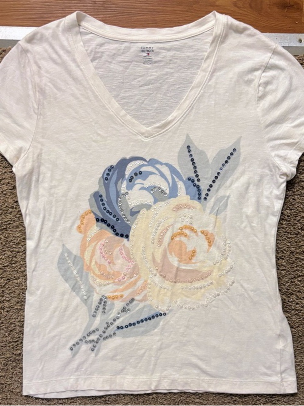 Tommy Hilfiger Women's XL White V-Neck Floral Sequin Tee
